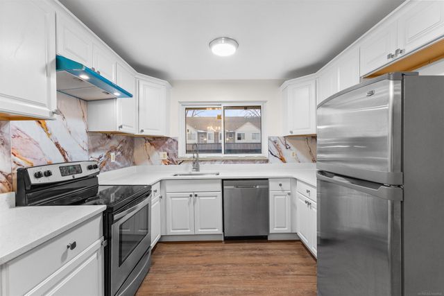 1812 E Thirteen Mile Road, Madison Heights, MI 48071