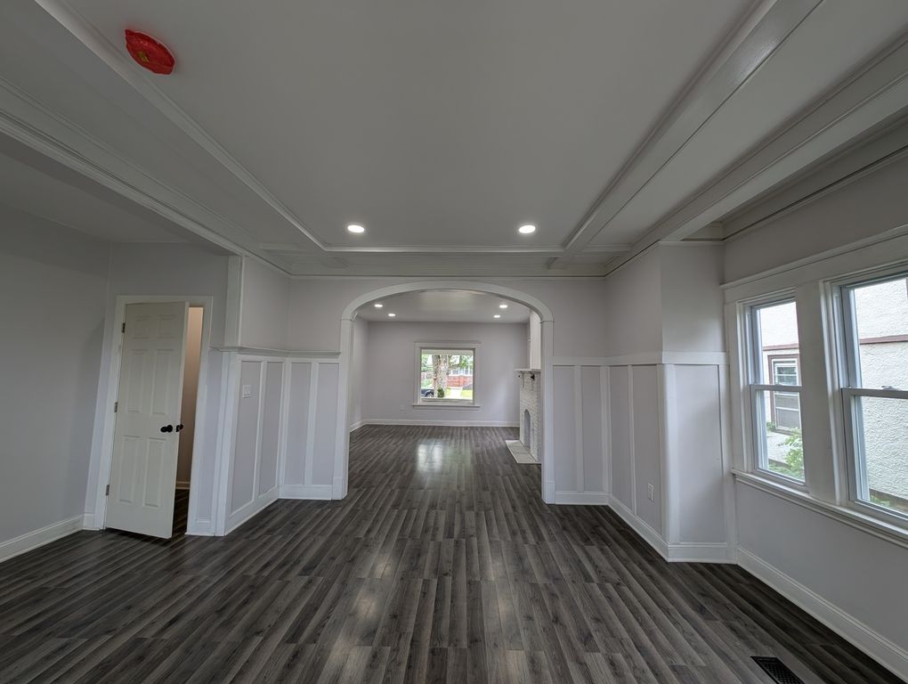 Image 4 of property listing at 231 S Chicago Avenue, Kankakee, IL 60901