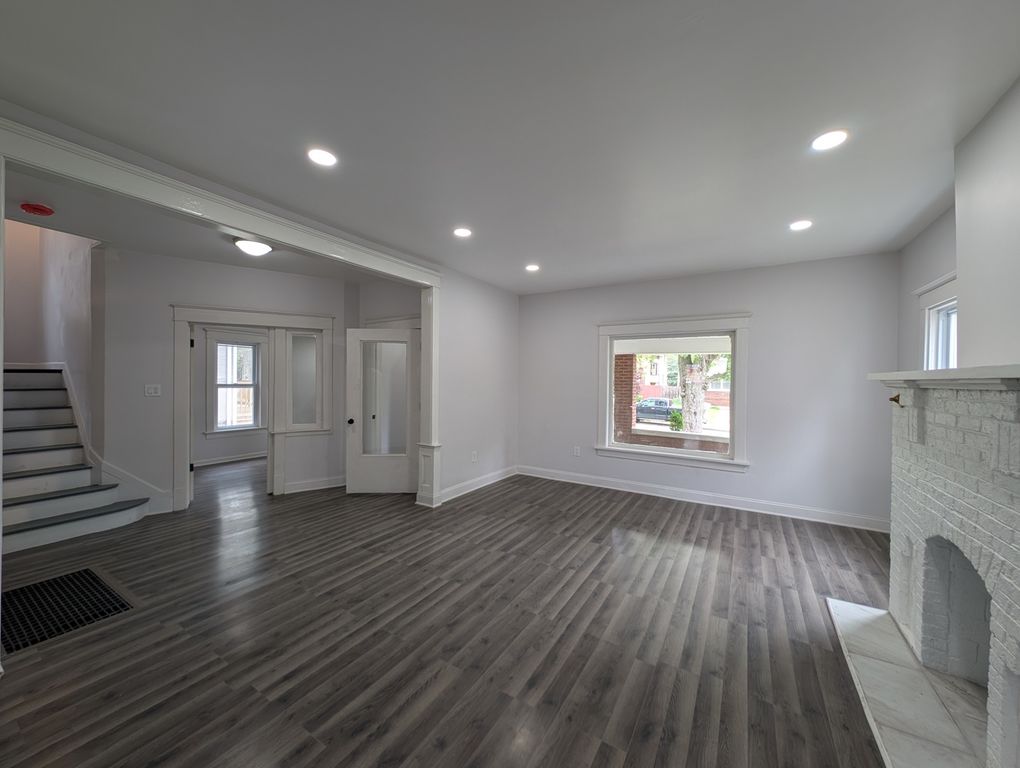 Image 8 of property listing at 231 S Chicago Avenue, Kankakee, IL 60901