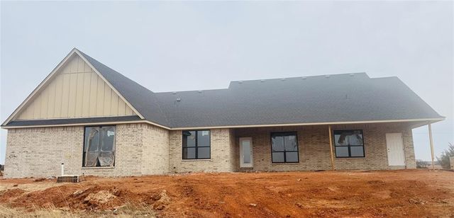 1232 Twin Oaks Drive, Blanchard, OK 73010