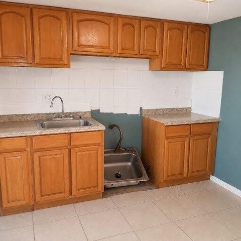 1030 NW 73rd Avenue, Margate, FL 33063