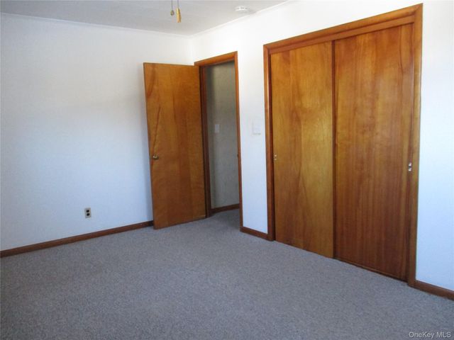 35 Midland Avenue, Central Valley, NY 10917