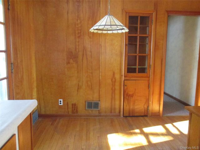 35 Midland Avenue, Central Valley, NY 10917