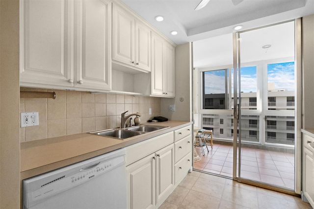 3100 NE 49th Street Ph05, Fort Lauderdale, FL 33308