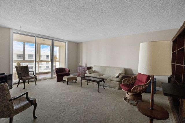 3100 NE 49th Street Ph05, Fort Lauderdale, FL 33308