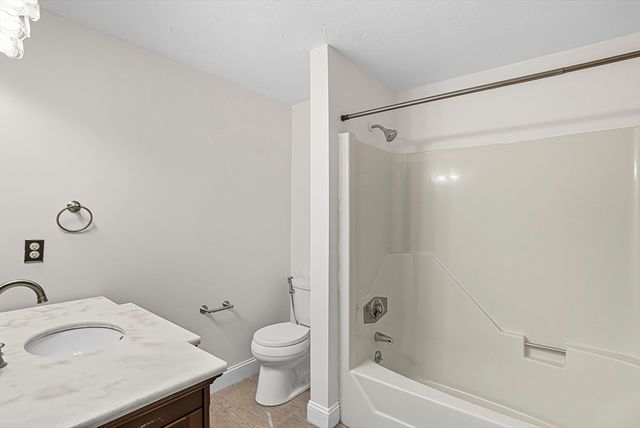 237 South St 45, Shrewsbury, MA 01545