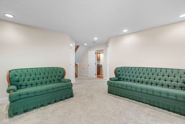 237 South St 45, Shrewsbury, MA 01545
