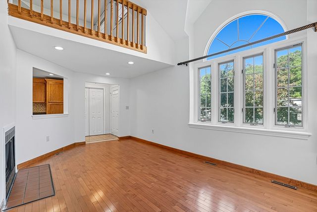 237 South St 45, Shrewsbury, MA 01545