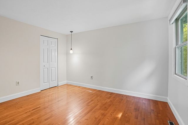 237 South St 45, Shrewsbury, MA 01545