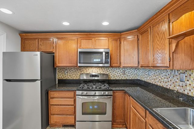 237 South St 45, Shrewsbury, MA 01545