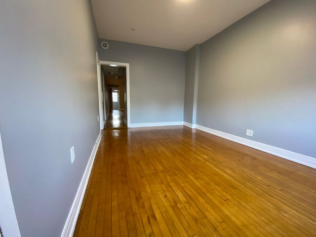 2323 W Fullerton Avenue, Chicago, IL 60647