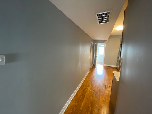 2323 W Fullerton Avenue, Chicago, IL 60647