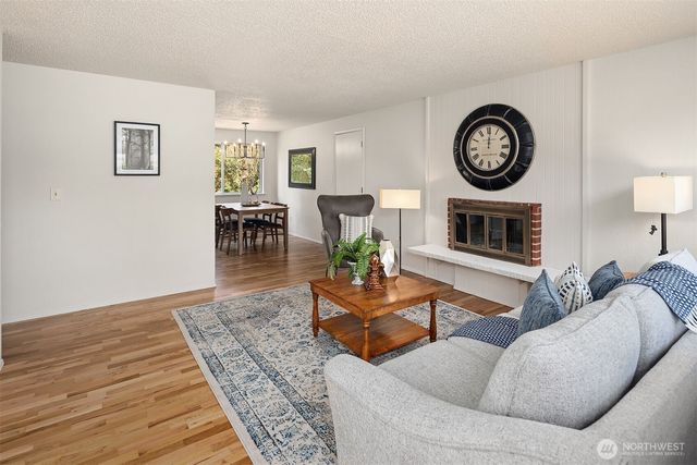 19411 136th Place SE, Renton, WA 98058
