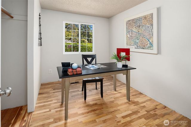 19411 136th Place SE, Renton, WA 98058