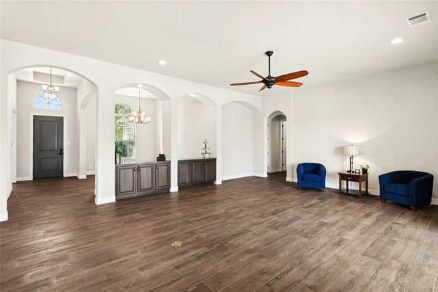 112 Haven CV, Hutto, TX 78634