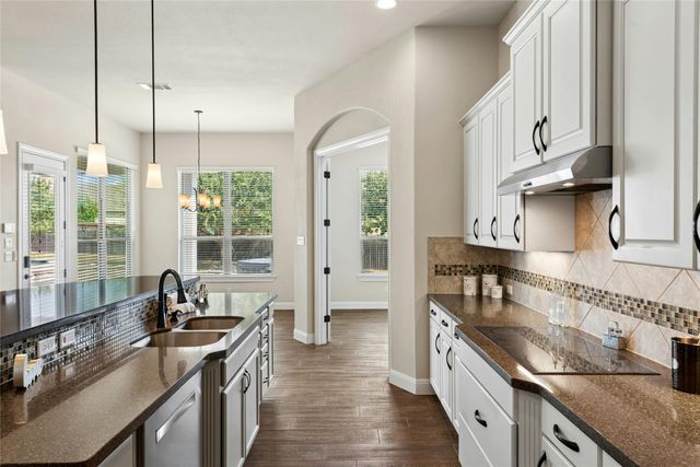 112 Haven CV, Hutto, TX 78634