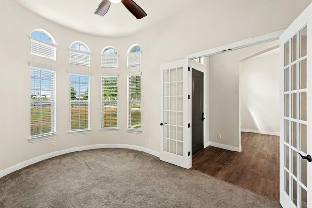 112 Haven CV, Hutto, TX 78634