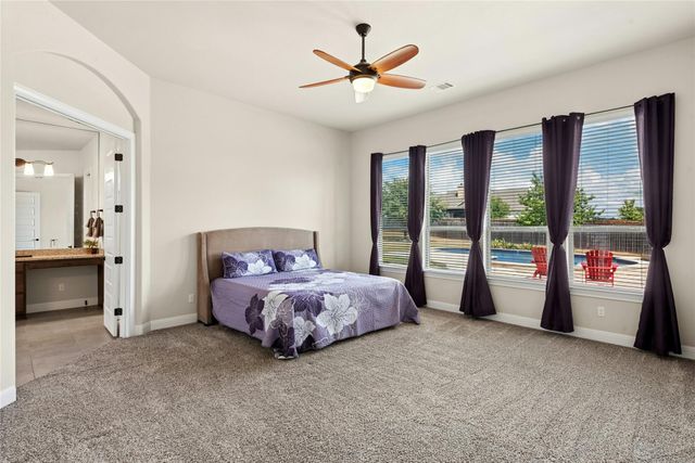 112 Haven CV, Hutto, TX 78634