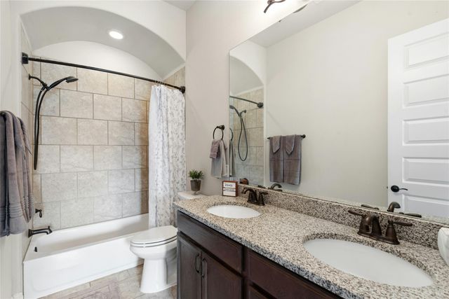 112 Haven CV, Hutto, TX 78634