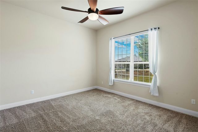 112 Haven CV, Hutto, TX 78634
