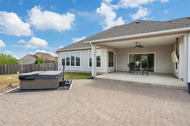 112 Haven CV, Hutto, TX 78634