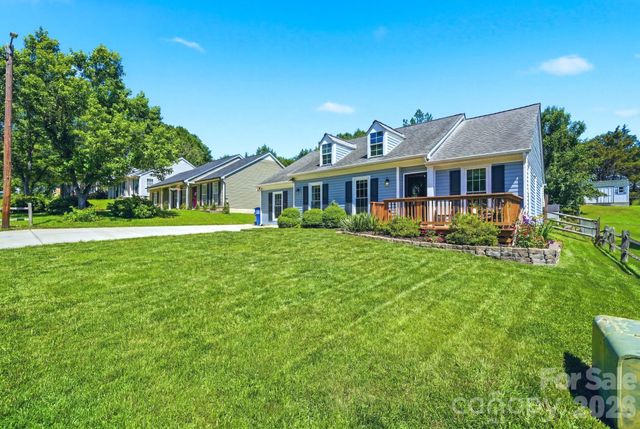 14023 Eden Court, Pineville, NC 28134