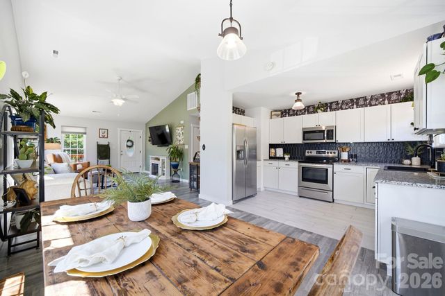 14023 Eden Court, Pineville, NC 28134
