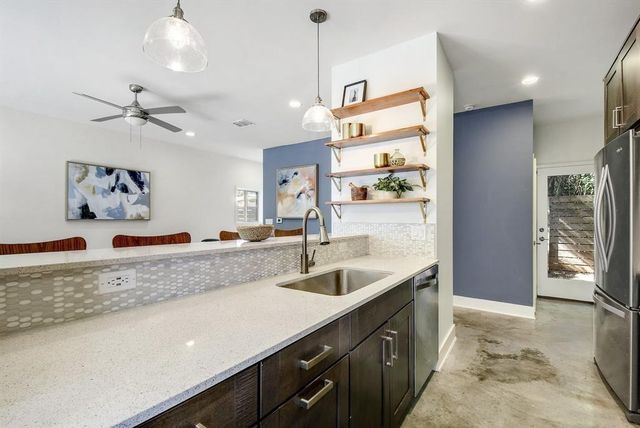 2101 Montopolis DR 10, Austin, TX 78741