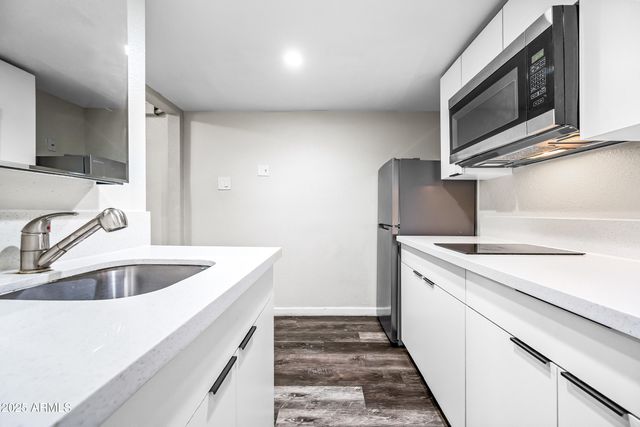 3025 N 32nd Street 10, Phoenix, AZ 85018