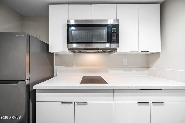 3025 N 32nd Street 10, Phoenix, AZ 85018