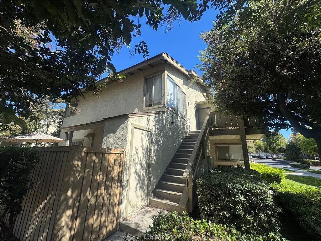 17 Smokestone, Irvine, CA 92614