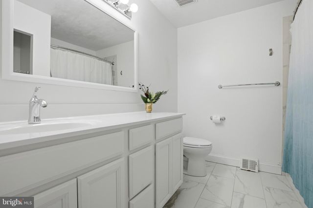 1023 BURNLEY CT, Bensalem, PA 19020