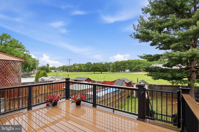 1023 BURNLEY CT, Bensalem, PA 19020