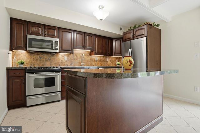 1023 BURNLEY CT, Bensalem, PA 19020