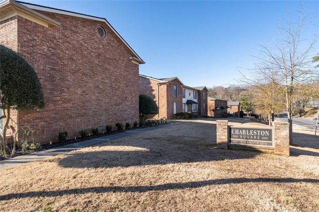 5667 Kingsport Drive, Atlanta, GA 30342