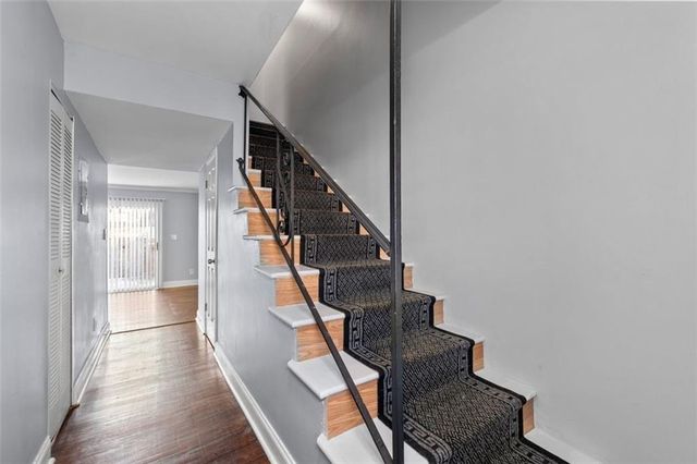 5667 Kingsport Drive, Atlanta, GA 30342