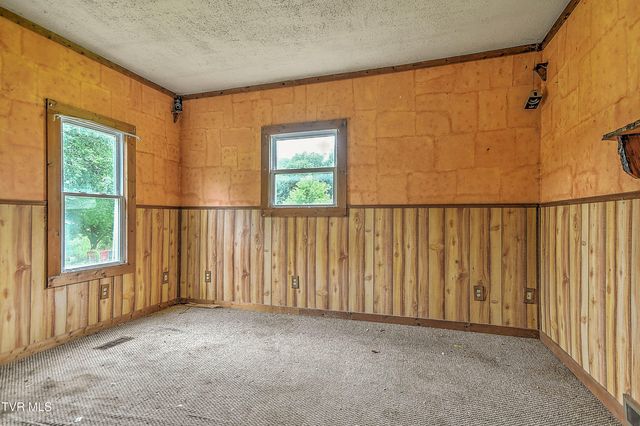 1403 Bristol Caverns Highway, Bristol, TN 37620