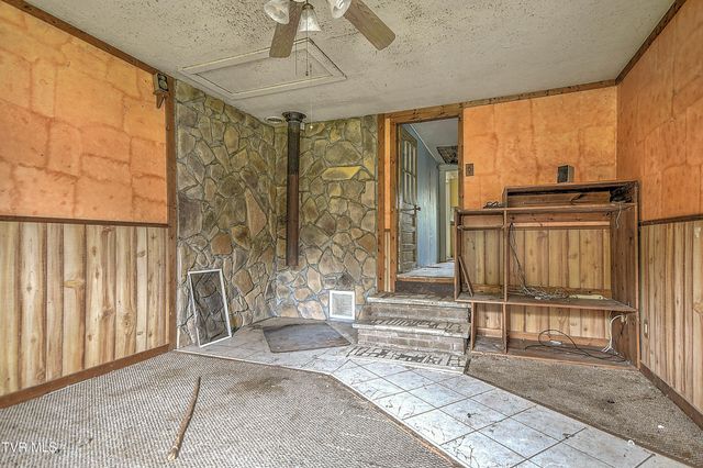 1403 Bristol Caverns Highway, Bristol, TN 37620