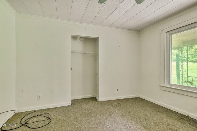 1403 Bristol Caverns Highway, Bristol, TN 37620