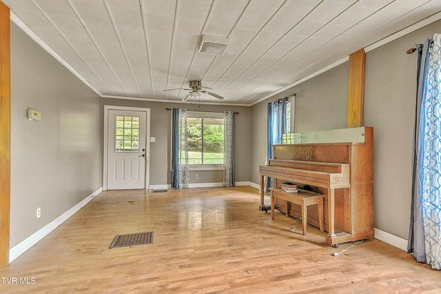 1403 Bristol Caverns Highway, Bristol, TN 37620