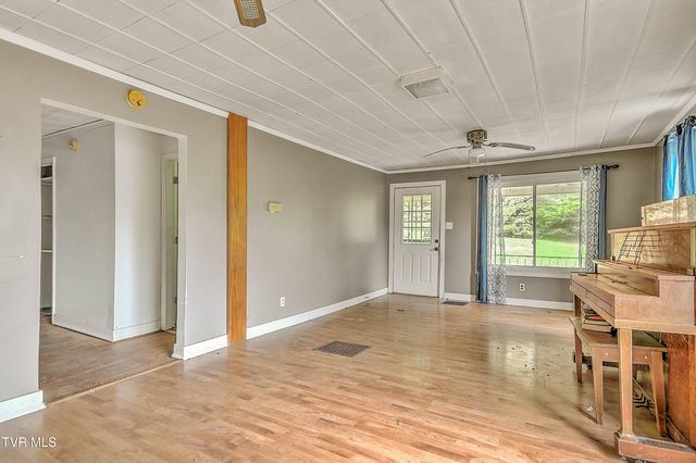 1403 Bristol Caverns Highway, Bristol, TN 37620