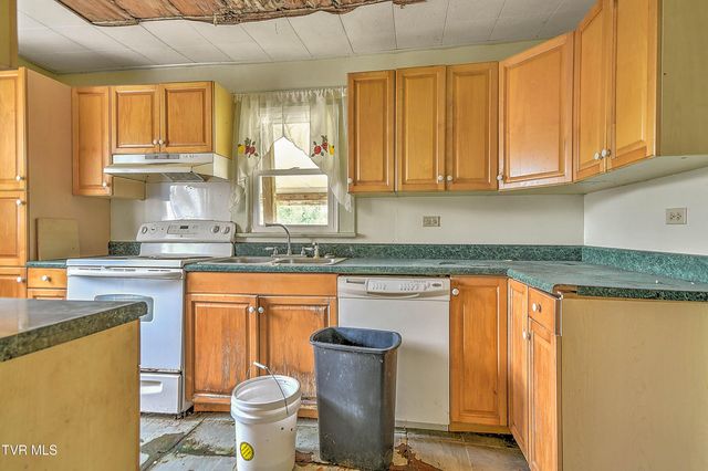 1403 Bristol Caverns Highway, Bristol, TN 37620