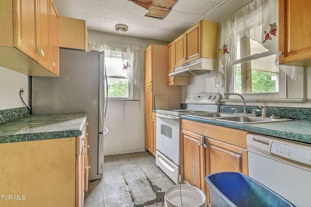 1403 Bristol Caverns Highway, Bristol, TN 37620