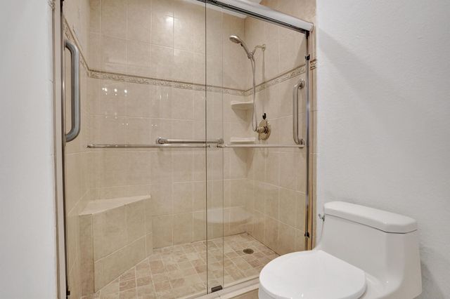 1260 NW 20th Avenue 203, Delray Beach, FL 33445