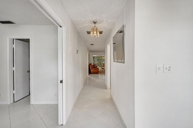 1260 NW 20th Avenue 203, Delray Beach, FL 33445