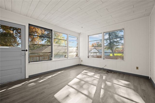 401 McClure Avenue, Sharon, PA 16146