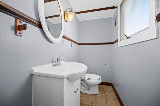 401 McClure Avenue, Sharon, PA 16146