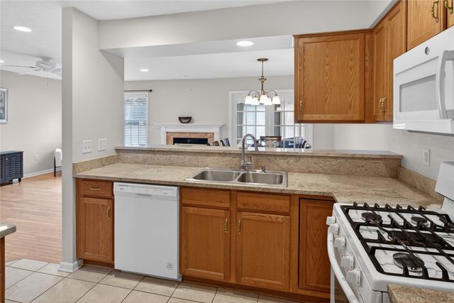 8 Foxe Commons, Chili, NY 14624