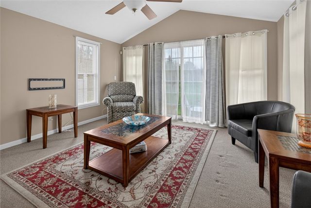 8 Foxe Commons, Chili, NY 14624