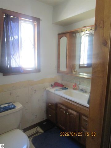 5179 W M-55, Tawas City, MI 48763